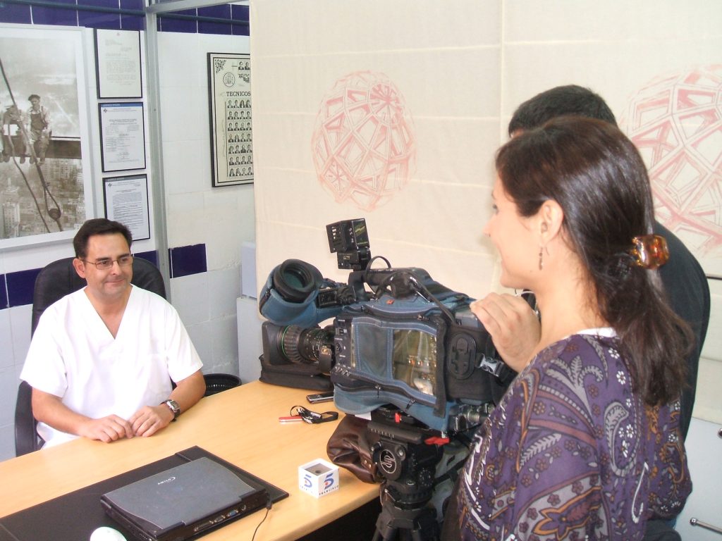Entrevista de televisión a José Luis Roch sobre anaplastología